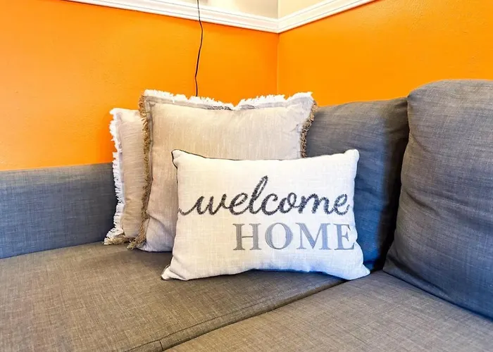2 Full 4 Bedrooms With 14 Beds And Parking Apartment Pittsburgh