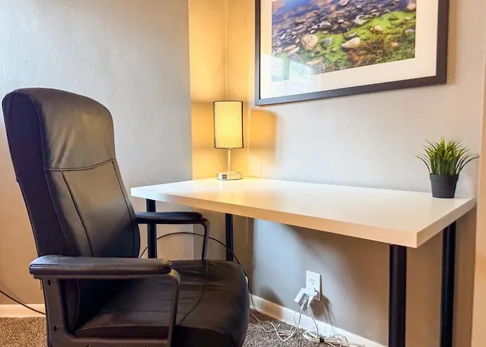 Apartment 2 Full 4 Bedrooms With 14 Beds And Parking *